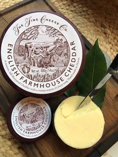 Farmhouse Cheddar från Dorset på den engelska landsbygden.