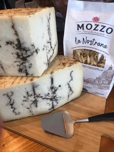 Moliterno al Tartufo - En av världens bästa tryffelostar!