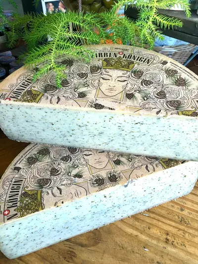 Från Mejeri Güntensperger i Schweiz kommer osten som höjer…