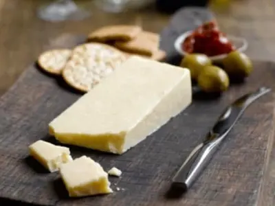 Barber's 1833 Vintage Reserve Cheddar tillverkas av Anthony Barber…