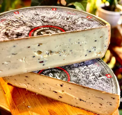 Från Real Swiss Cheese kommer Trüffeltraum, en ost på termiserad…